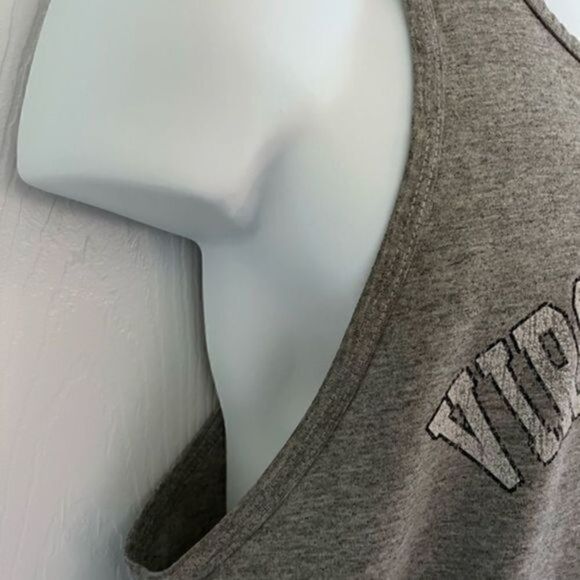 Vintage Y2K Virginia Beach Tank top. Gray with white lettering. Medium - Picture 3 of 4